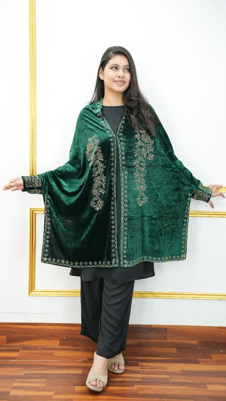 Velvet Cape-Style Shawl – Handwork Stone